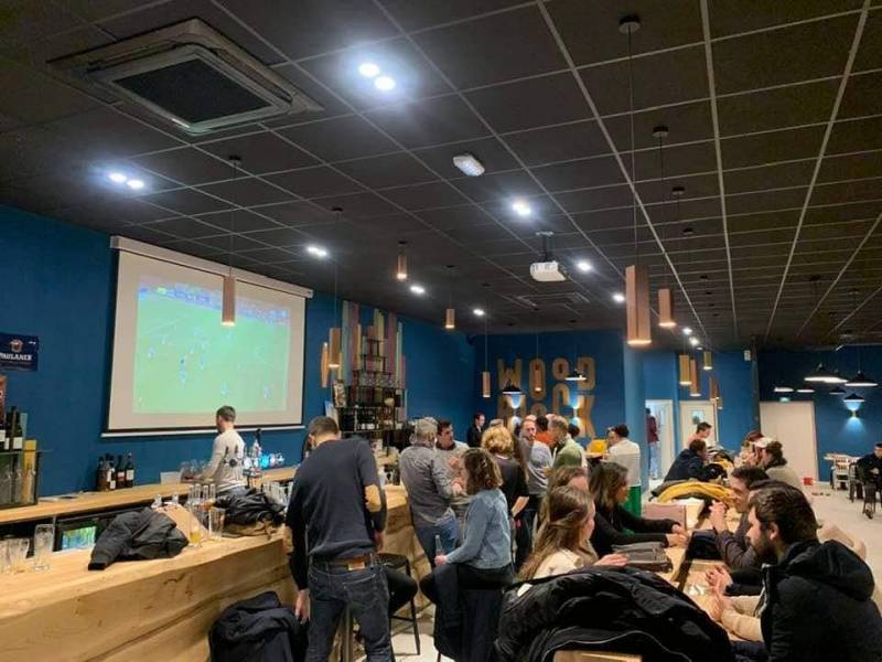 Brasserie Wood Block mise en lumière par MEGALUX33