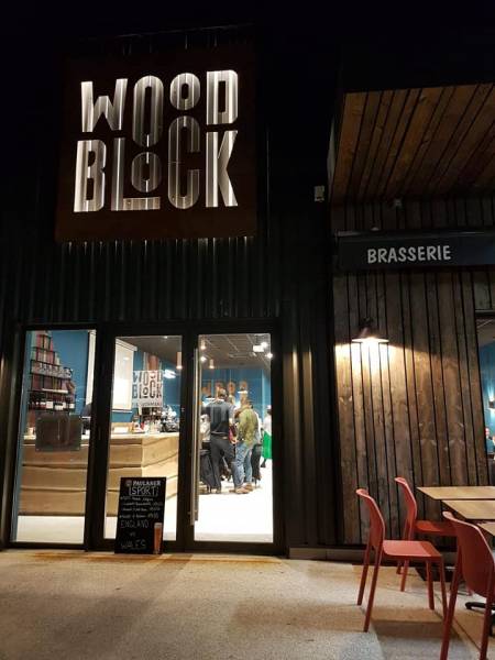 WOOD BLOCK mise en lumière par  MEGALUX33