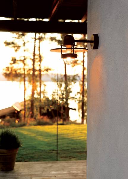 BERGEN noire Norlys by MEGALUX33