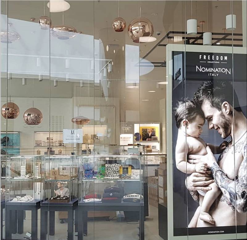 Eclairage de la boutique VICTORIA MAGDALENA dans le centre commercial de la Cloche d'Or au Luxembourg par MEGALUX33