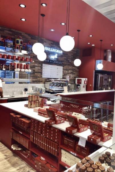 Boutique BAILLARDRAN canelés Rue Sainte Catherine by MEGALUX 33