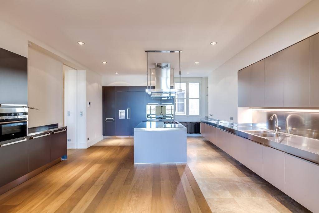 MG33 : Eclairage discret et invisible dans cette cuisine