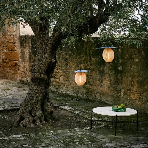 Suspension SATELLITE OUTDOOR marque GUBI MEGALUX33 BORDEAUX