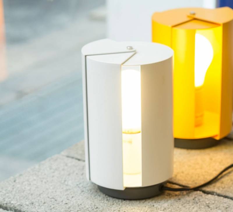 Lampe à poser PIVOTANTE Charlotte Perriand by MEGALUX 33 Bordeaux